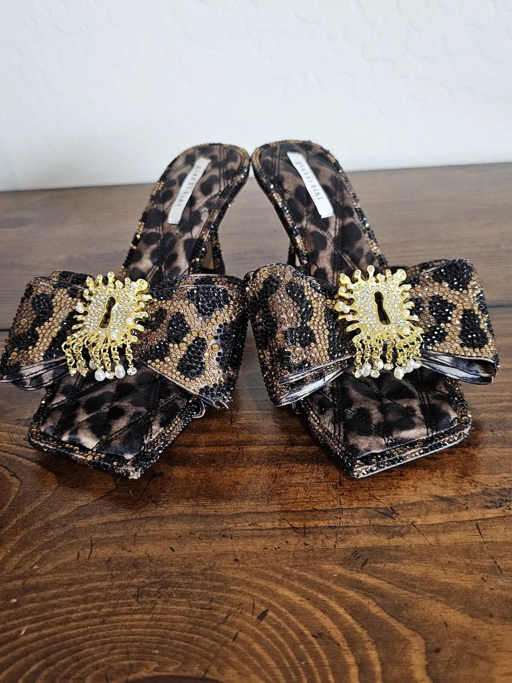 Gianni Bini Leopard Print Bow Heel Shoes Jewel/Rhinestone Women's Sz 6, 6.5, 7.5 - Picture 1 of 9